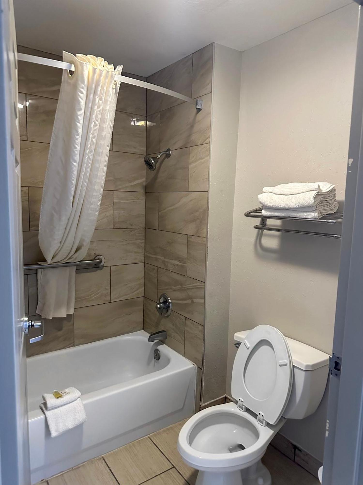Days Inn & Suites By Wyndham Opelousas Ngoại thất bức ảnh